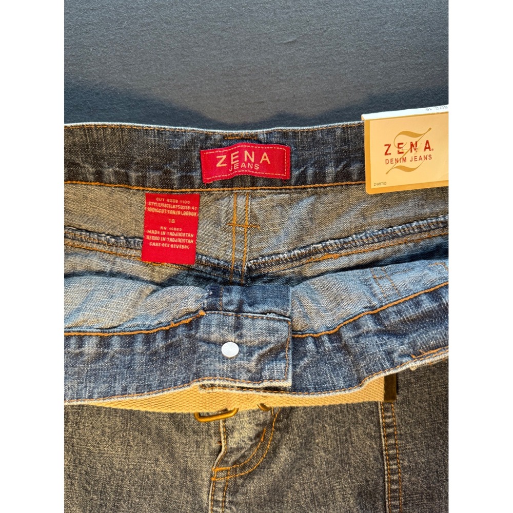 Zena Denim Jeans Womens High Waisted Jean Shorts Medium Wash Belted Size 16 NWT - Picture 2 of 3